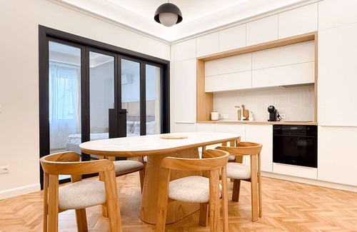 Sofia City Center Apartment | For Those Who Want More Lift + A/C + Comfort