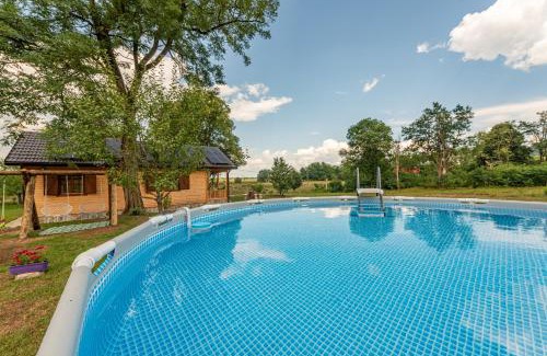 Seliste Ski Chalet | Forest Paradise