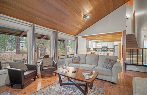 Sunriver House | Forest Retreat with A/C, Hot Tub & Bike Path Access