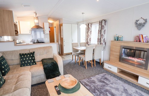 Cayton Bay Cottage | FOREST STAR, pet friendly, country holiday cottage in Cayton