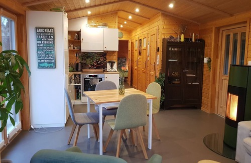 Muecke House | Forest time out by the lake