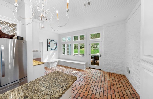 Rivercrest House | ⭐️Formula 1 -Luxury Lake Austin: Pool, Hot Tub, Chef, Waterfront Dock⭐️