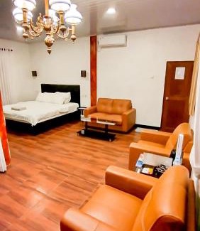 Dinoyo House | Forrest Cafe & Wisata Berkuda