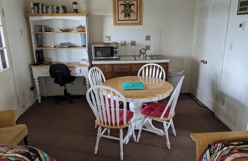 Portal House | Four Bar Cottages: The Apache