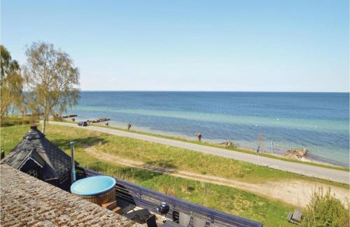 Strøby Ladeplads House | Four-Bedroom Holiday Home In Stroby