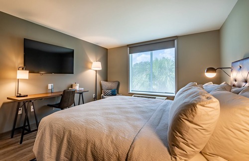 Dock Junction Hotel | Four Points by Sheraton Brunswick