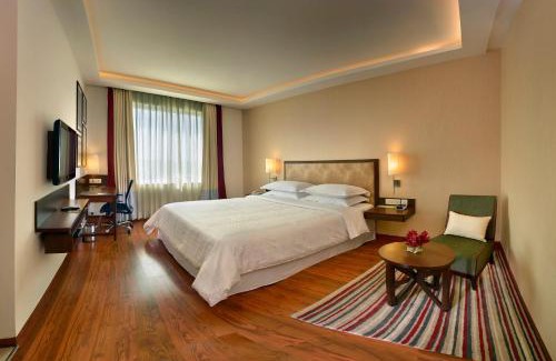 South West Hotel | Four Points by Sheraton New Delhi, Airport Highway