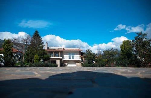 Sipiada Apartment | Four Seasons