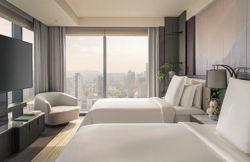 Downtown Hangzhou Hotel | Four Seasons Hotel Hangzhou At Hangzhou Centre