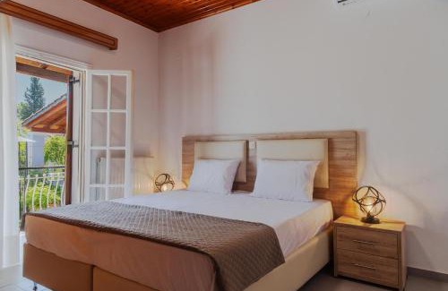 Molos Apartment | Four Seasons Vacation House