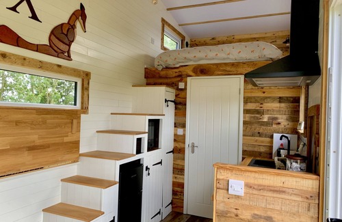 Foxley Cabin | Fox Tiny House is a wonderful place to escape to with all the home comforts you can imagine! A king-