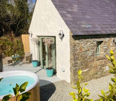 Ardnatrush House | Foxglove Cottage