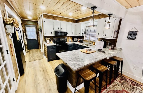 Sky Valley Cabin | Foxlair! Your cozy cabin nestled in the Sky Valley golf resort and community.