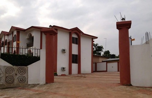 Nyatase Hotel | Franbec Hotel