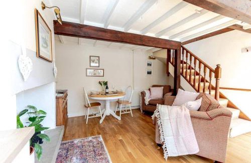 Honley House | FRANCE FOLD COTTAGE - Cosy 1 Bed Cottage Close to Holmfirth & the Peak District, Yorkshire