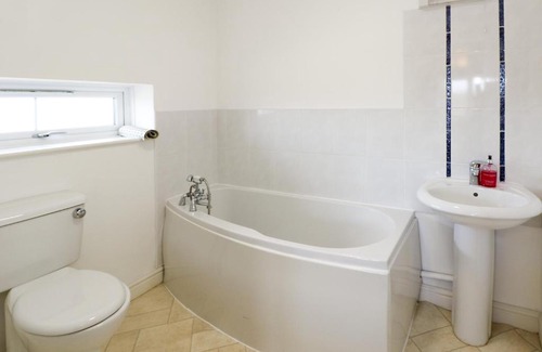 Newport House | FRANKEL