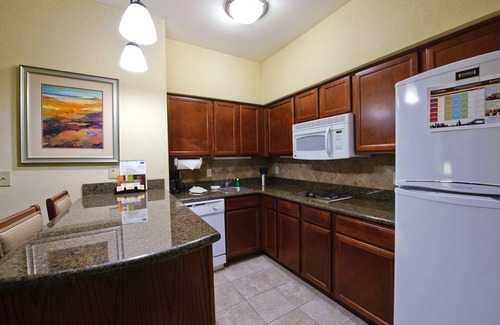South Side Condo | Free Breakfast. Great Location Near Area Beaches.