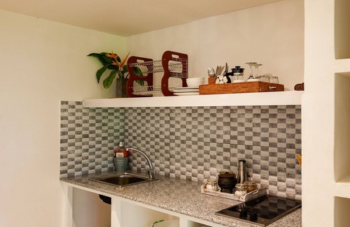 Praslin Island Apartment | Free Wifi + Outdoor shower at La Pointe Beach Huts