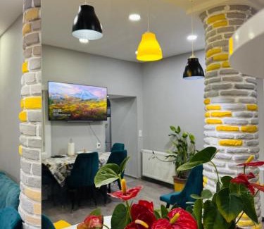 Sololaki Apartment | Freedom Colors Old Tbilisi