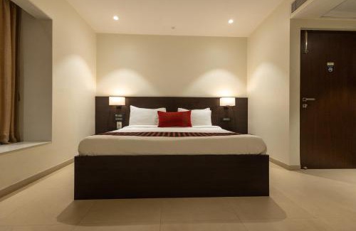 Nashik Hotel | Freesia Residency by Express Inn