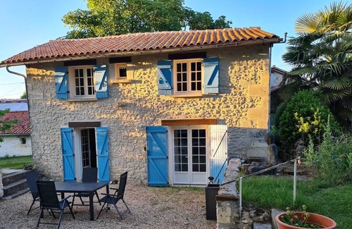 Sainte-Croix-de-Mareuil Other | Freistehende Alte 1824 Erbaute Scheune, die 1985 zum Haus Umgebaut