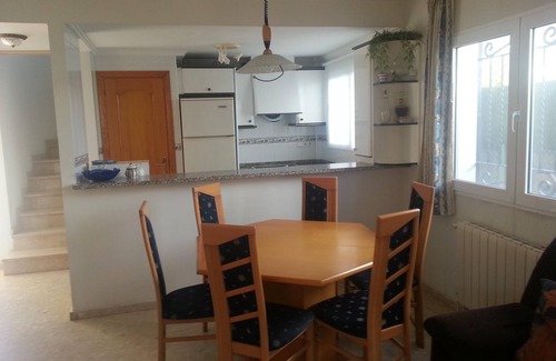 Molinell Ski Chalet | Frente al Mar. Velazquez. Luxurious Villa, 30 m from the sea