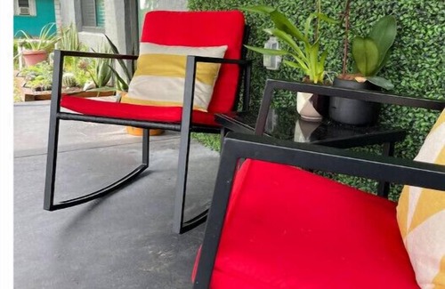 Oakland Park Apartment | Fresh Studio With Pool Close to Beach