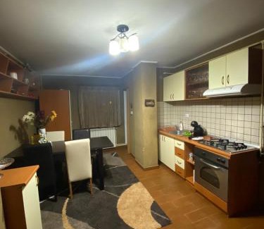 Pitesti Apartment | Friend's House
