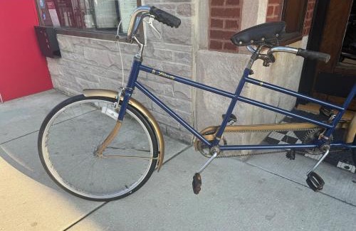 Berwyn Apartment | Friendly Abbey Road Retreat