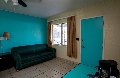Edgewater Hotel | ❤️FRIENDLY & CLEAN BOUTIQUE MOTEL 8❤️