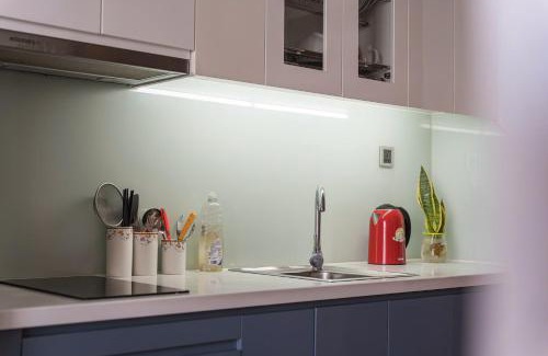 Trung Hoa Nhan Chinh Apartment | Friendly DCapitale Luxury Serviced Apartment