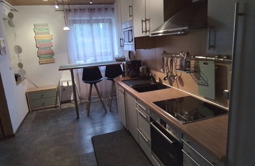 Noerdlingen Apartment | Frisch renovierte 110qm-große Ferienwohnung am Stadtrand von Nördlingen