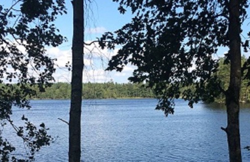 Fagerhult Villa | Fritidshus by lake in Kalmar County