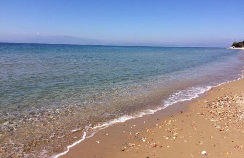 Megalos Prinos House | Front Beach House