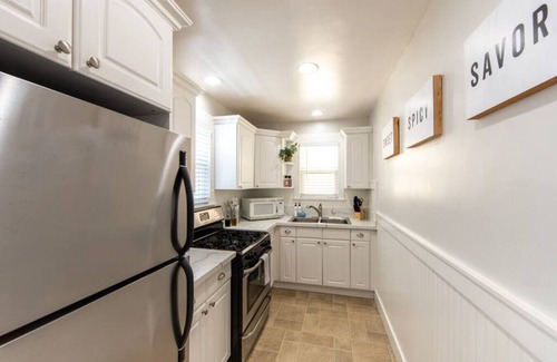 Coronado Apartment | Front Building 1-4 - B Ave Bungalows · Four 1/1 Units, 5-10 Min Walk to Coronado Beach!