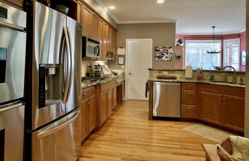 Dakota Ridge - Northbriar House | Front Door Access to Running & Biking Trails; Short Drive to Downtown and Campus