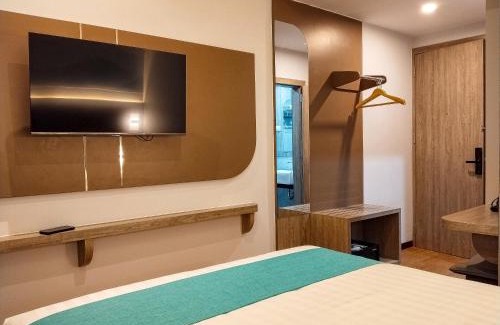 Solo City Centre Hotel | Front One Luxe Hotel Solo