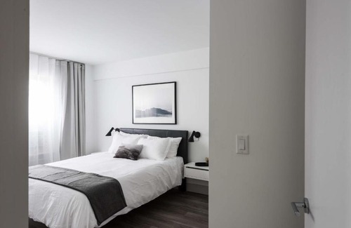 Central West End Apartment | FRONTDESK Modern 1 BR Apt near MO History Museum