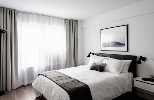 Central West End Apartment | FRONTDESK Modern 1 BR Apt near MO History Museum