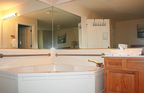 Calabash Villa | Full Kitchen, 2 Bedrooms, 2 Bathrooms, Golf Resort, Close to Beach in Calabash, NC (104)