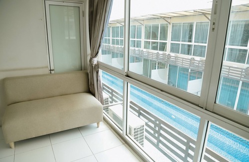 Lak Si Hotel | Full Stop Pool Villa Don Mueang