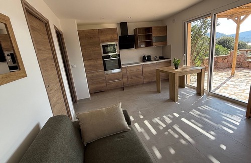 Santa Giulia Villa | Fully equipped Mini Villa with 34 m2 terrace and view of Santa-Giulia beach