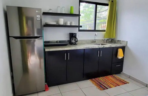 Samara House | Fully equipped studio, short walk to beach, stores and restaurants