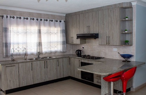 Harare House | Fully furnished and secure four bedroomed home