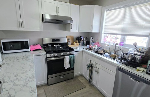 Regina House | Fully Furnished Short Term Rental - Available from October to mid-February