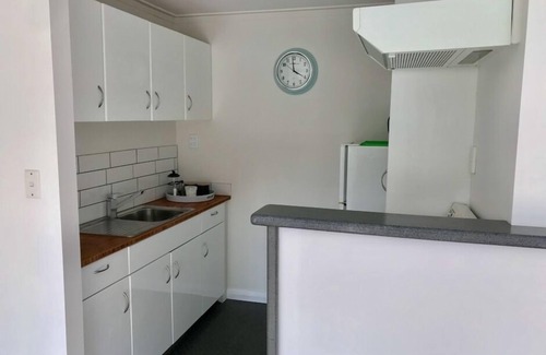 Dunedin City Centre Apartment | Fully renovated City Villa with 2 large bedrooms.