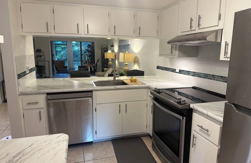 Bonita Springs Condo | Fully Renovated & Modern Condo - 5 Minutes from Beach in Quiet SWFL Neighborhood