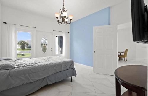 Crescent Lakes Apartment | fun and cozy house near Disney