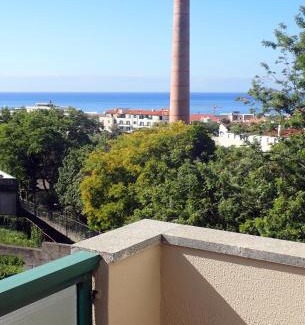 Imaculado Coracao de Maria Apartment | Funchal petrolhead apartment