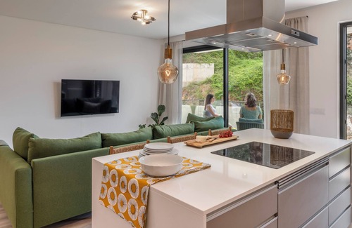 Sao Pedro Apartment | Funchal, with pool - Uptown 13 apartment